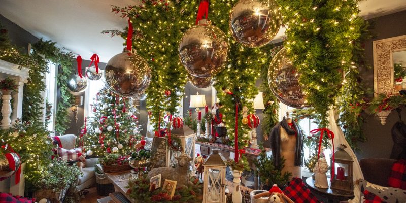 Christmas Decorative Items – Lighten Up Your Home this Season